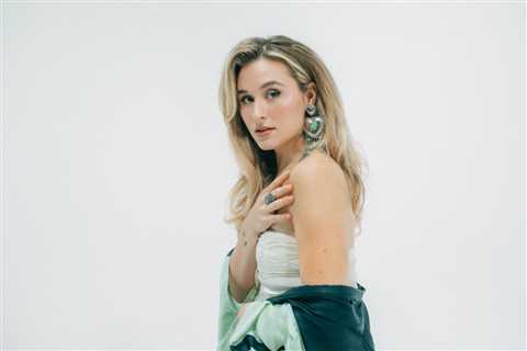 Harper Grace Redefines the Mood in New Single ‘Underneath the Harvest Moon’: ‘You Have to Tell..