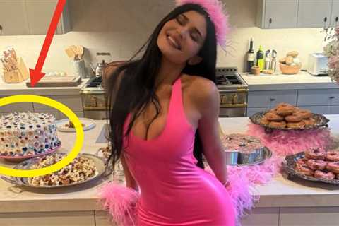 Kylie Jenner's Birthday Cake Has The Internet Asking One Massive Question