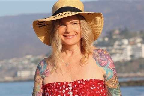 'Baywatch' Star Erika Eleniak Joins OnlyFans at 56