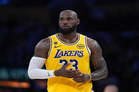 76ers star LeBron James catches a stray from Hilary Duff