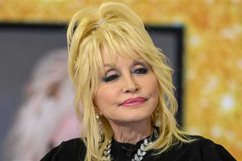 Dolly Parton Abruptly Cancels Dollywood Appearance, Doctor Advised Not to Travel