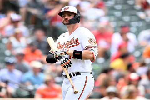 Trey Mancini, who returned to baseball after colon cancer fight, announces retirement from MLB