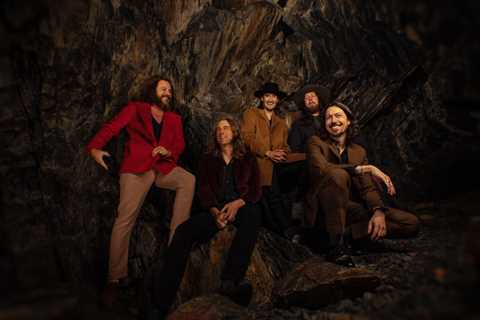 My Morning Jacket Signs Publishing Deal with Peermusic