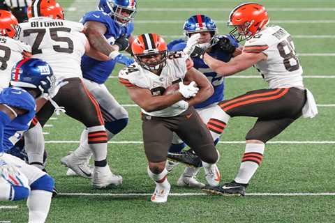 Former Pro Bowl running back Nick Chubb announces NFL retirement
