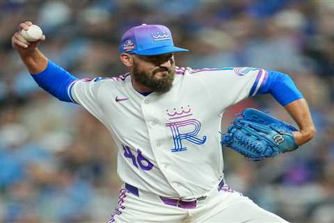 Yankees claim John Schreiber in latest addition to bullpen puzzle