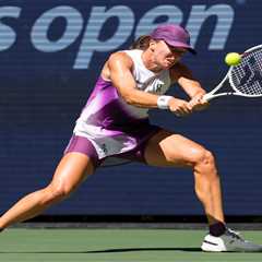 Iga Swiatek crashes out of US Open against Qinwen Zheng after epic collapse