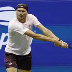 Alexander Zverev rolls into US Open semifinals with straight-sets win
