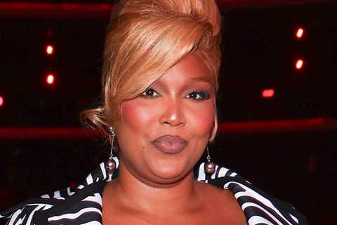 Lizzo's Company Gets Sexual Harassment Lawsuit Thrown Out
