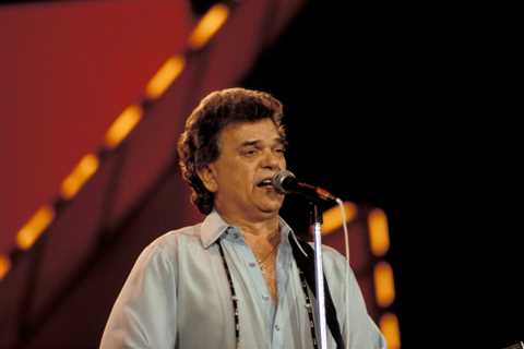 Chart Rewind: In 1986, Conway Twitty Turned Desperation Into a Country No. 1