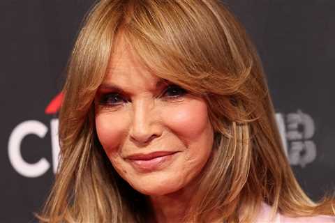 Jaclyn Smith Says 'Charlie's Angels' Costar Tanya Roberts Asked Her to Have Threesome
