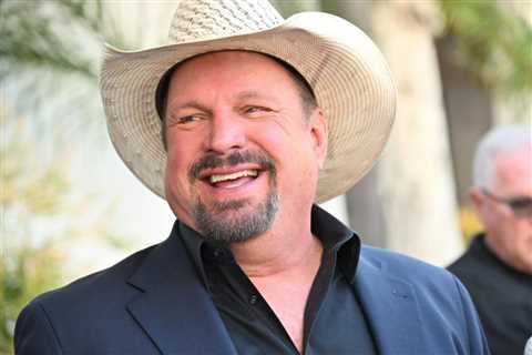 Garth Brooks, Riley Green, Zach Top to Headline Stagecoach 2027: ‘A Guaranteed Good Time’