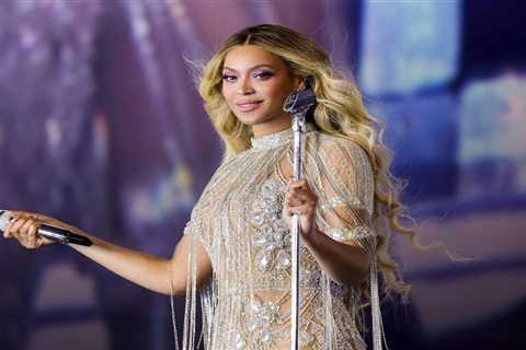 Beyoncé’s ‘B’Day’ Debuts at No. 1 on Top R&B Albums Chart